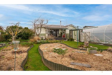Photo of property in 8 Moorhouse Street, Waimate, 7924