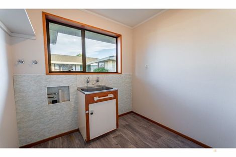 Photo of property in 12 Timaru Road, Waimate, 7924