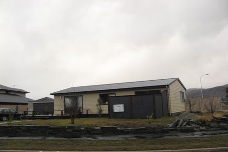 Photo of property in 37 Waenga Drive, Cromwell, 9310