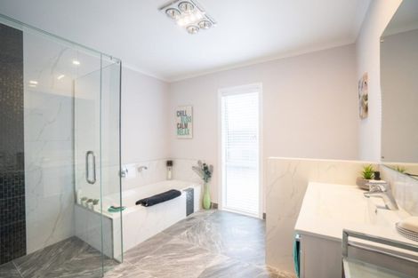 Photo of property in 3 Freedom Drive, Kelvin Grove, Palmerston North, 4414