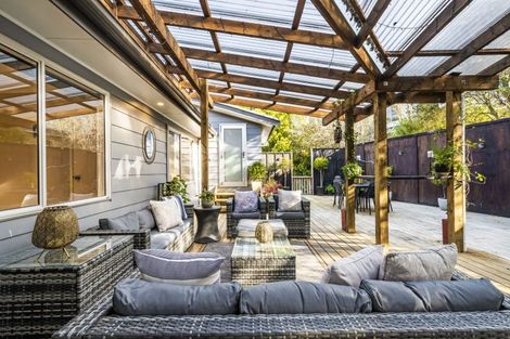 Photo of property in 13 Stallard Place, Glen Eden, Auckland, 0602