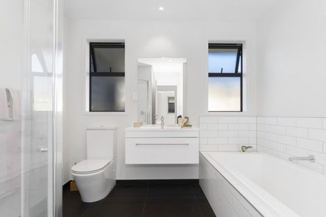 Photo of property in 32 Rotomanu Place, Pyes Pa, Tauranga, 3112