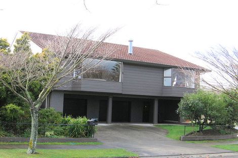 Photo of property in 14 Redwood Grove, Hokowhitu, Palmerston North, 4410
