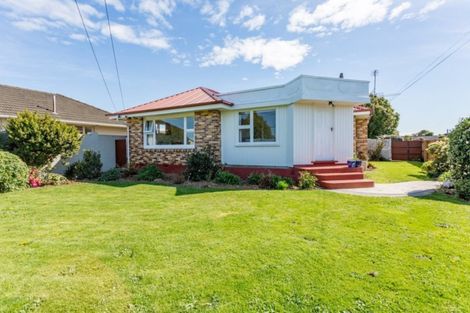 Photo of property in 1 Chilton Drive, Mairehau, Christchurch, 8052