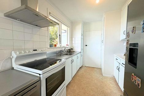 Photo of property in 5a Waipani Road, Te Atatu Peninsula, Auckland, 0610