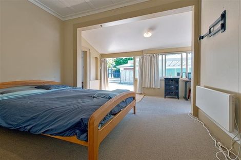 Photo of property in 53 Shakespeare Road, Bluff Hill, Napier, 4110