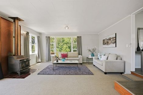 Photo of property in 120 Miromiro Road, Normandale, Lower Hutt, 5010