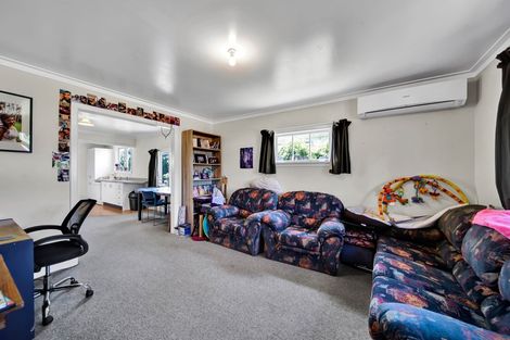 Photo of property in 10 Erin Street, Hawera, 4610