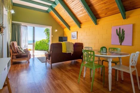 Photo of property in 252 Patons Rock Road, Patons Rock, Takaka, 7182