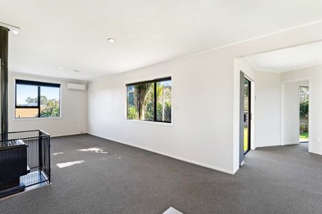 Photo of property in 72 Ruebe Road, Buckland, Pukekohe, 2677