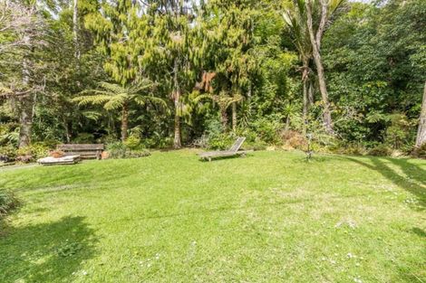 Photo of property in 180 Atkinson Road, Titirangi, Auckland, 0604