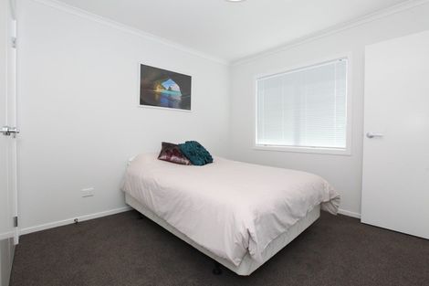 Photo of property in 2/13 Crescent Court, Melville, Hamilton, 3206