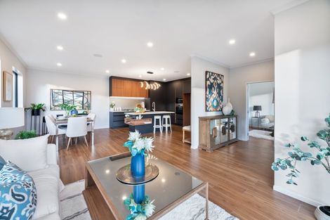 Photo of property in 6 Ambrosia Avenue, Henderson, Auckland, 0612