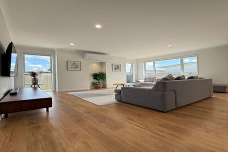 Photo of property in 31b Hill Crescent, Papakura, 2110