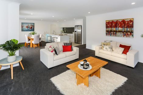 Photo of property in 15 Glenkirk Crescent, Pokeno, 2402