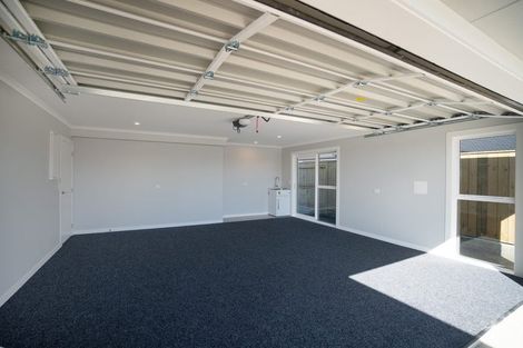 Photo of property in 44 Atlantic Drive, Fitzherbert, Palmerston North, 4410