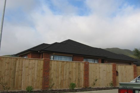 Photo of property in 25 Moana Grove, Waiwhetu, Lower Hutt, 5010