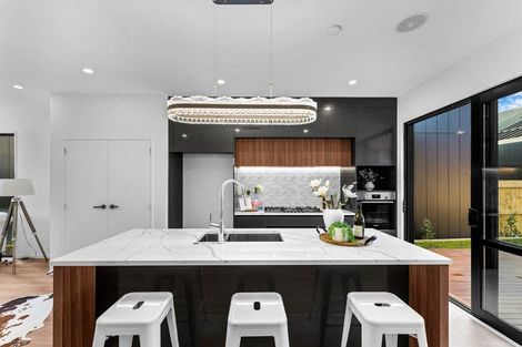 Photo of property in 11 Murray Grey Lane, Karaka, 2580