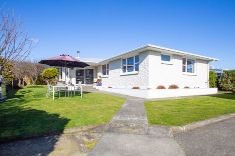 Photo of property in 22 Keats Crescent, Stoke, Nelson, 7011