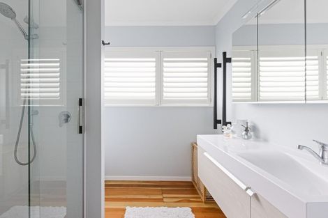 Photo of property in 17 Meeanee Quay, Westshore, Napier, 4110