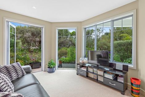 Photo of property in 28 Little Compton Mews, Snells Beach, 0920