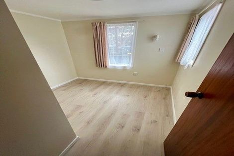 Photo of property in 27 Halberg Street, Glenfield, Auckland, 0629