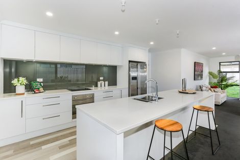 Photo of property in 15 Glenkirk Crescent, Pokeno, 2402