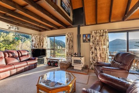 Photo of property in 3904 Kenepuru Road, Black Rock, Picton, 7282