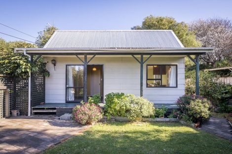 Photo of property in 28a Eatwell Avenue, Paraparaumu Beach, Paraparaumu, 5032