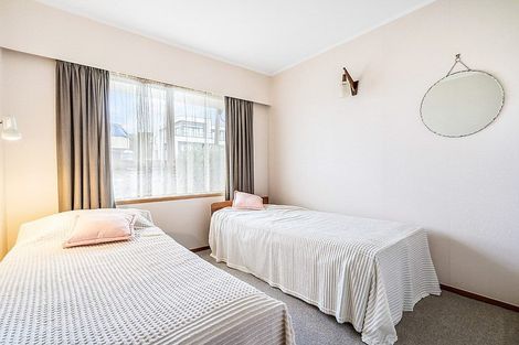 Photo of property in 26 Masterton Road, Rothesay Bay, Auckland, 0630