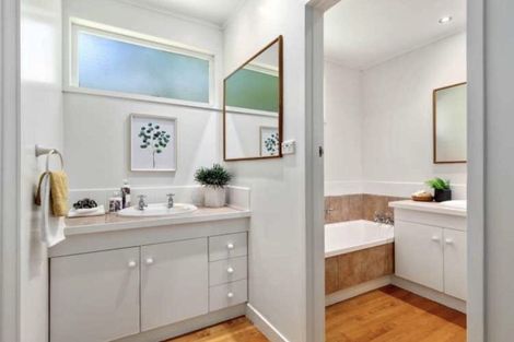 Photo of property in 2 Pine Hill Crescent, Browns Bay, Auckland, 0630