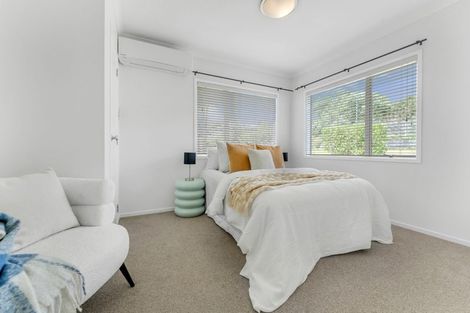 Photo of property in 1 Luna Place, Henderson, Auckland, 0612