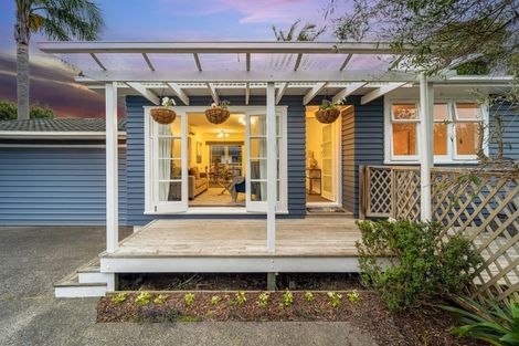 Photo of property in 2/156 Nile Road, Milford, Auckland, 0620