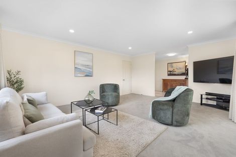 Photo of property in 27 Roy Maloney Drive, Henderson, Auckland, 0612