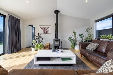 Photo of property in 27 Dunn Street, Lake Hawea, 9382