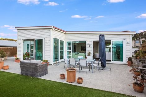 Photo of property in 61 James Cook Drive, Whitby, Porirua, 5024