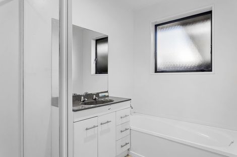 Photo of property in 3a Curletts Road, Sockburn, Christchurch, 8042