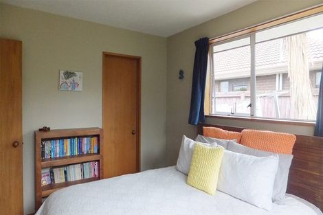 Photo of property in 1/5 Tuscany Place, Beckenham, Christchurch, 8023