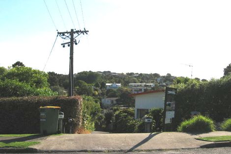 Photo of property in 17b Salem Place, Torbay, Auckland, 0630