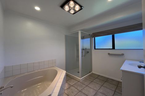 Photo of property in 14 Reynolds Drive, Glenview, Hamilton, 3206