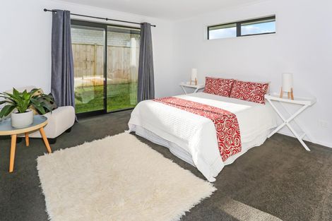 Photo of property in 15 Glenkirk Crescent, Pokeno, 2402