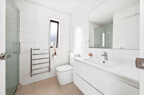 Photo of property in 4 Tihema Lane, Westgate, Auckland, 0614