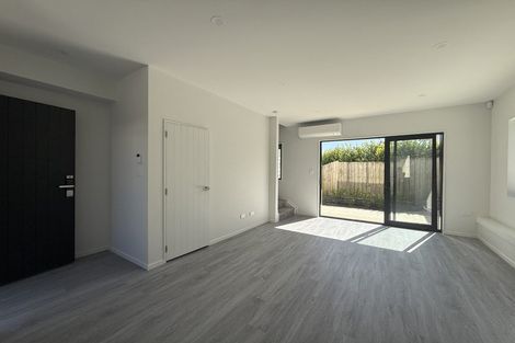 Photo of property in 33c Garadice Road, Rothesay Bay, Auckland, 0630