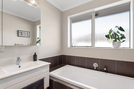 Photo of property in 103 Centaurus Road, Huntsbury, Christchurch, 8022