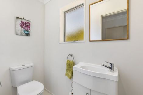 Photo of property in 20a Sutton Crescent, Papakura, 2110