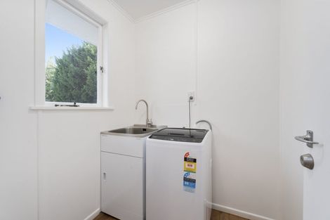 Photo of property in 21 Arlette Place, Massey, Auckland, 0614
