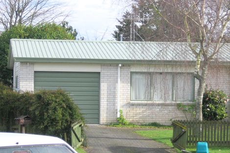 Photo of property in 16 Burrows Place, Frankton, Hamilton, 3204