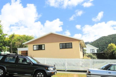 Photo of property in 8 Garnet Grove, Birchville, Upper Hutt, 5018