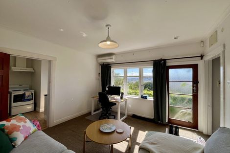 Photo of property in 94 Sutherland Road, Melrose, Wellington, 6023