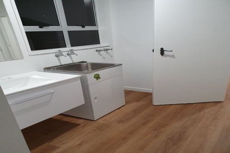 Photo of property in 39 Albert Street, Palmerston North, 4414